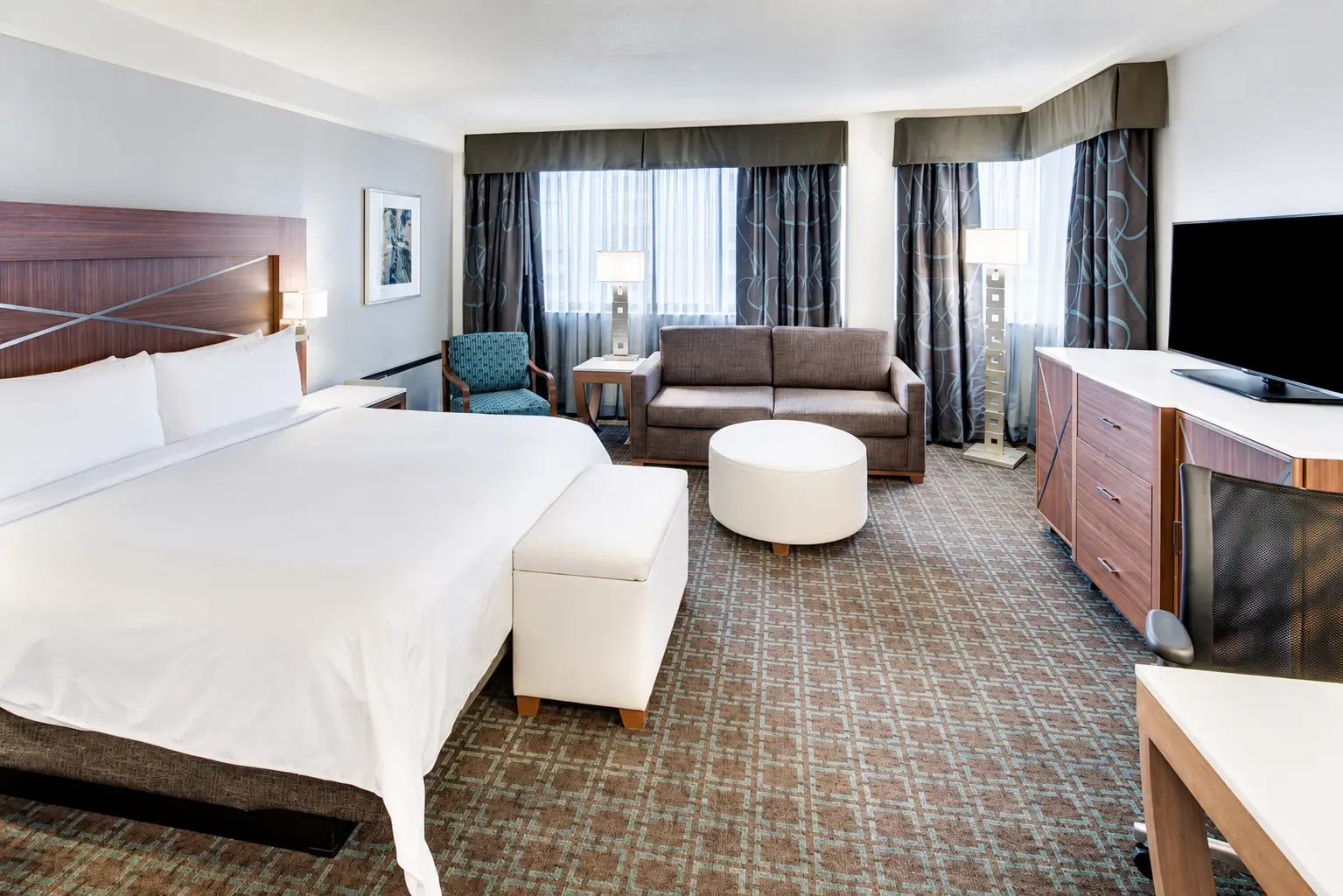 DoubleTree by Hilton Milwaukee Downtown